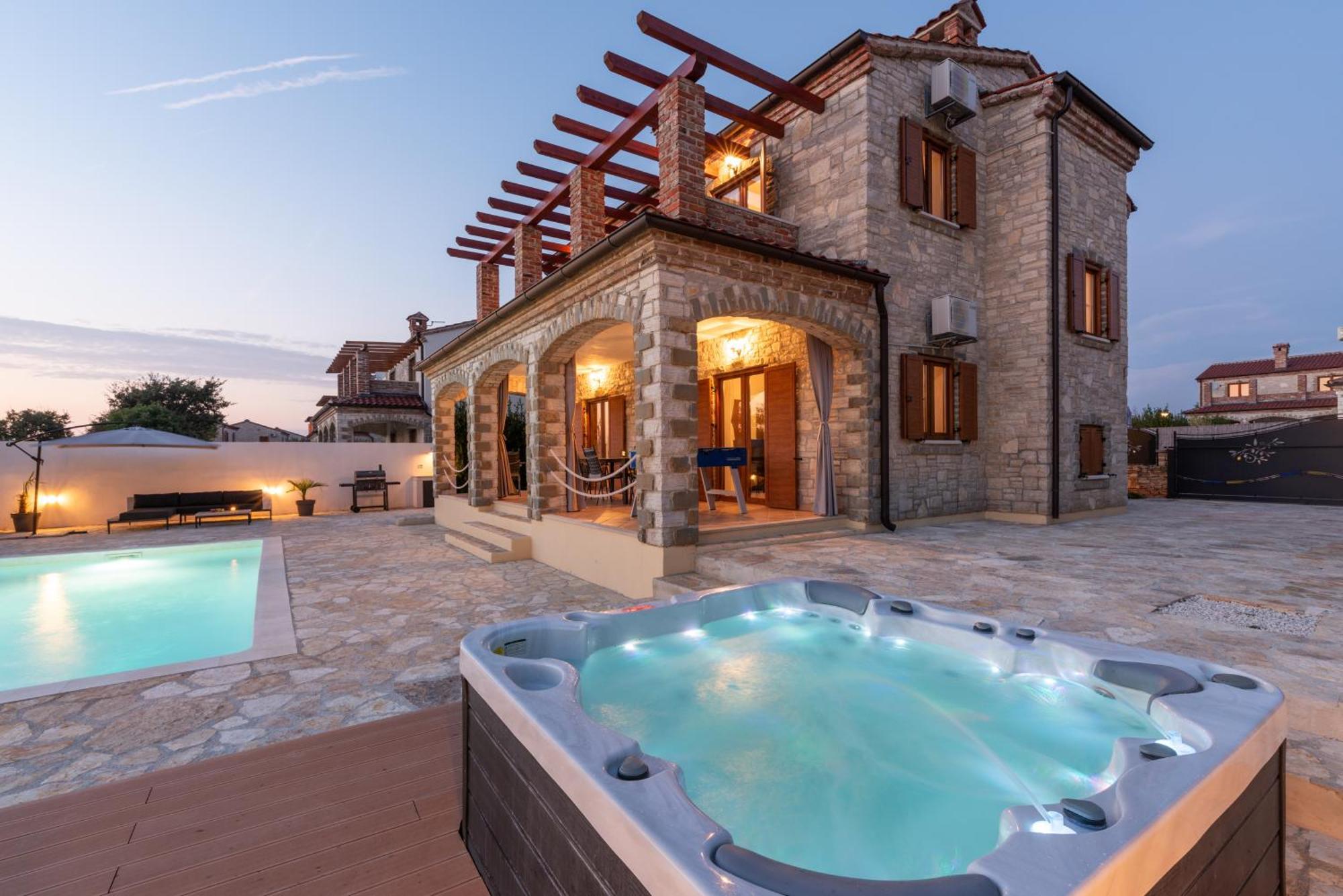 Majda Villa Cabrunici